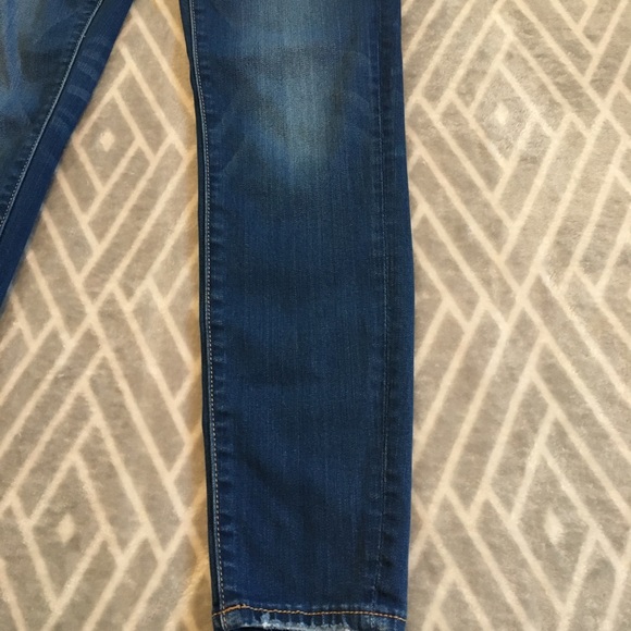 EUC AE Medium-Dark Wash Skinny Jeans - Picture 2 of 7